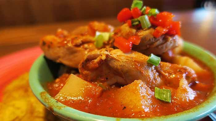 đá gà cựa dao đứt đầu