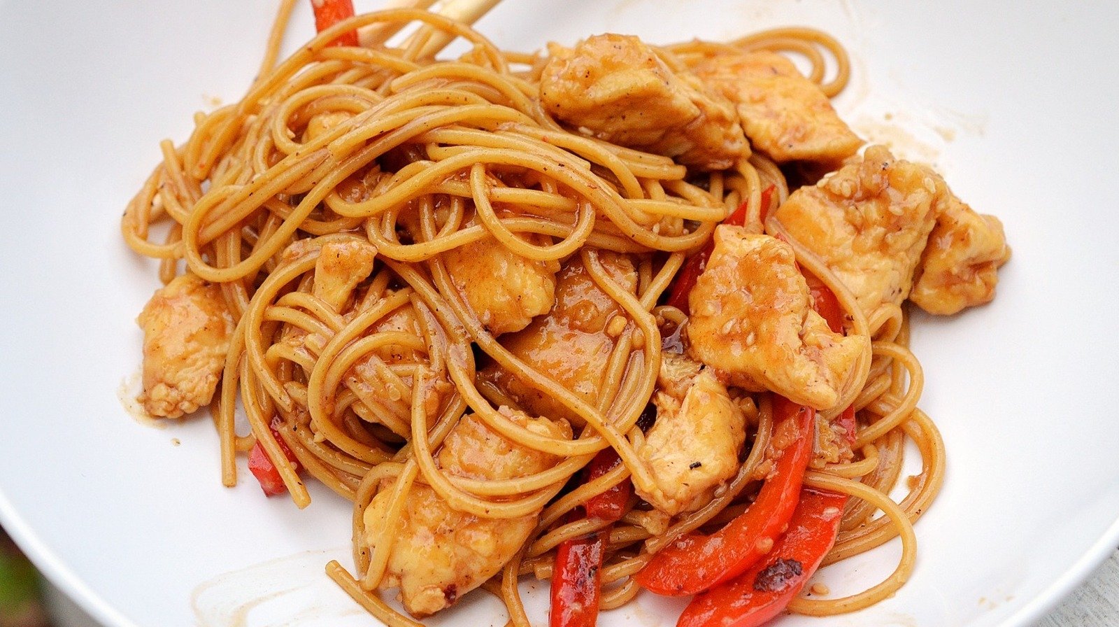 gà đá xào
